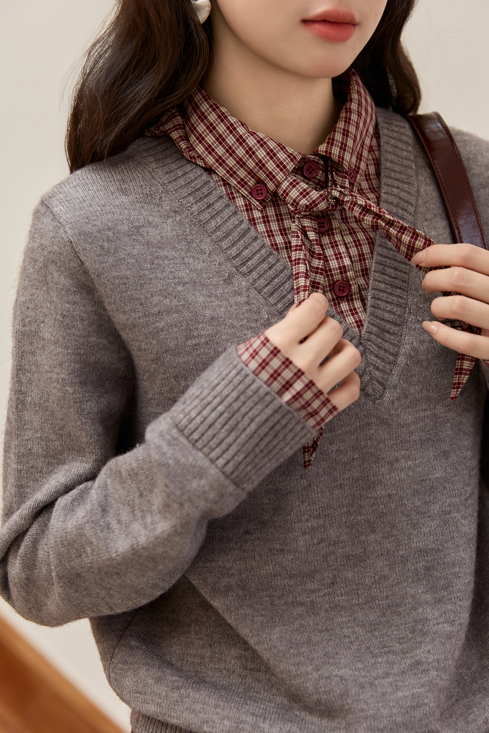 Knit Shirt +Cravat for Women